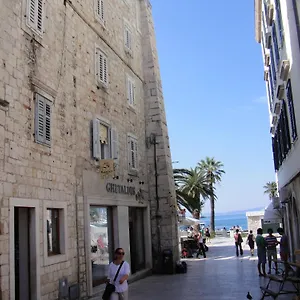 https://old-town-suites.splithotels.org